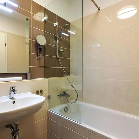 Tranquil Oasis At Corvin Promenade - 010 Apartment